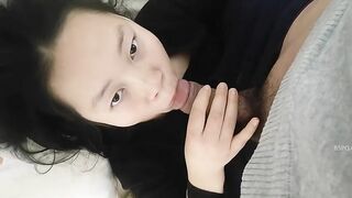 Con đĩ dâm nuốt đống tinh đặc quánh của bạn trai