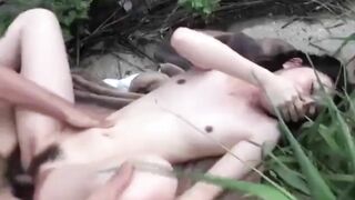 Hiếp Dâm em gái mới lớn