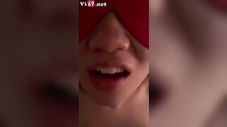 Hỏi em là con đĩ của ai em còn bảo không biết