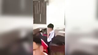 Đang bú cu thì bị cả lớp bắt gặp