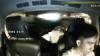 Clip Sex Cặp Đôi Ăn Kem Trên Xe Taxii