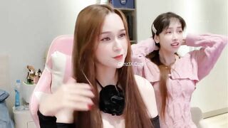 lâm thái vy anna102 lộ clip t.hủ dâ.m cùng bạn thân xinh gái cực