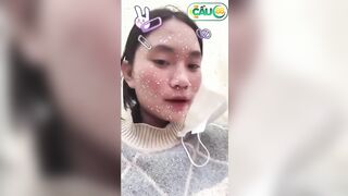 em gái mới lớn nứng lồn quá thủ dâm ngoài đường luôn