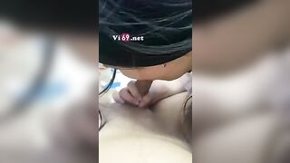 Em mới làm tóc đi chơi mà anh bắt em làm hầu gái bú cu ngập mồm