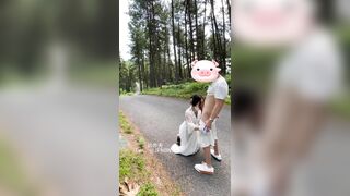 Doggy em người yêu ở ngoài đường