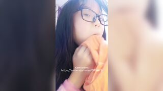 Tự liếm quần sịp mình luôn
