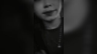 Mặt dâm thích khoe vú và cái lồn hồng