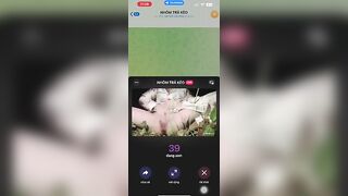 Em gái ra ngoài rừng thủ dâm
