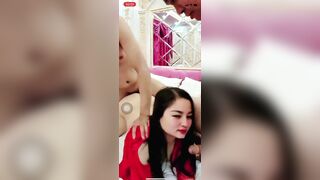 2 vợ chồng live chichj rủ thêm bạn thân