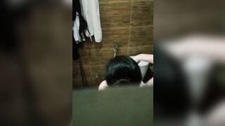 Quay lén mẹ đơn thân tắm cho con (P3)