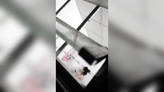 Quay lén em gái tắm phần 2.