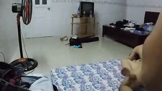 2 anh trai đi du lich some với gái em đĩ trong khách sạn