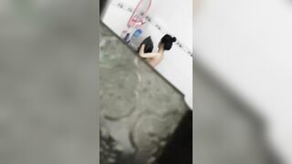 Quay lén em gái tắm phần 3, ngày thứ 2