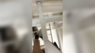 Quay lén dưới váy em hs trong giờ học