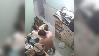 Quay lén: MBBG trốn chồng cùng thằng bồ địt nhau