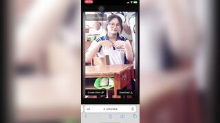 Mũ Dung khoe vú giữa lớp