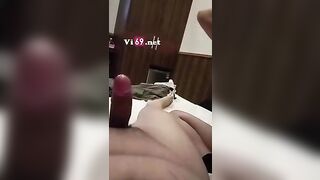 Bướm em khít quá anh mới nhấp vài cái đã xuất rồi