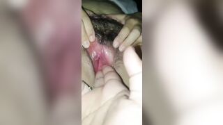 em gái lồn hồng rậm lông banh lỗ cho anh trai móc lồn