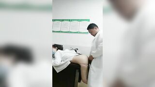 Bác sĩ địt nhau ở bệnh viện trong lúc trực
