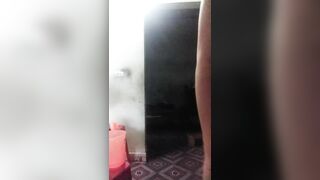Một bé baby3