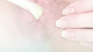 em Nhi Slave luyện tập với ước mơ nhét được con cặc giả siêu dài vào lỗ nhị phần 8