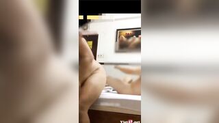 MBBG đang bú cu trai trẻ thì e lễ tân vào nhầm phòng và cái kết siêu dâm