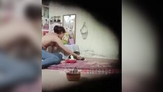 Em sinh viên nude trong trọ bị quay lén