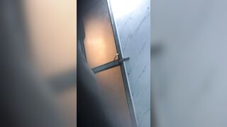 Cận cảnh gái sinh viên tắm.. bao nứng