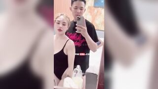 Tố Trân Hot girl tóc vàng lộ clip địt nhau trước gương với bạn trai