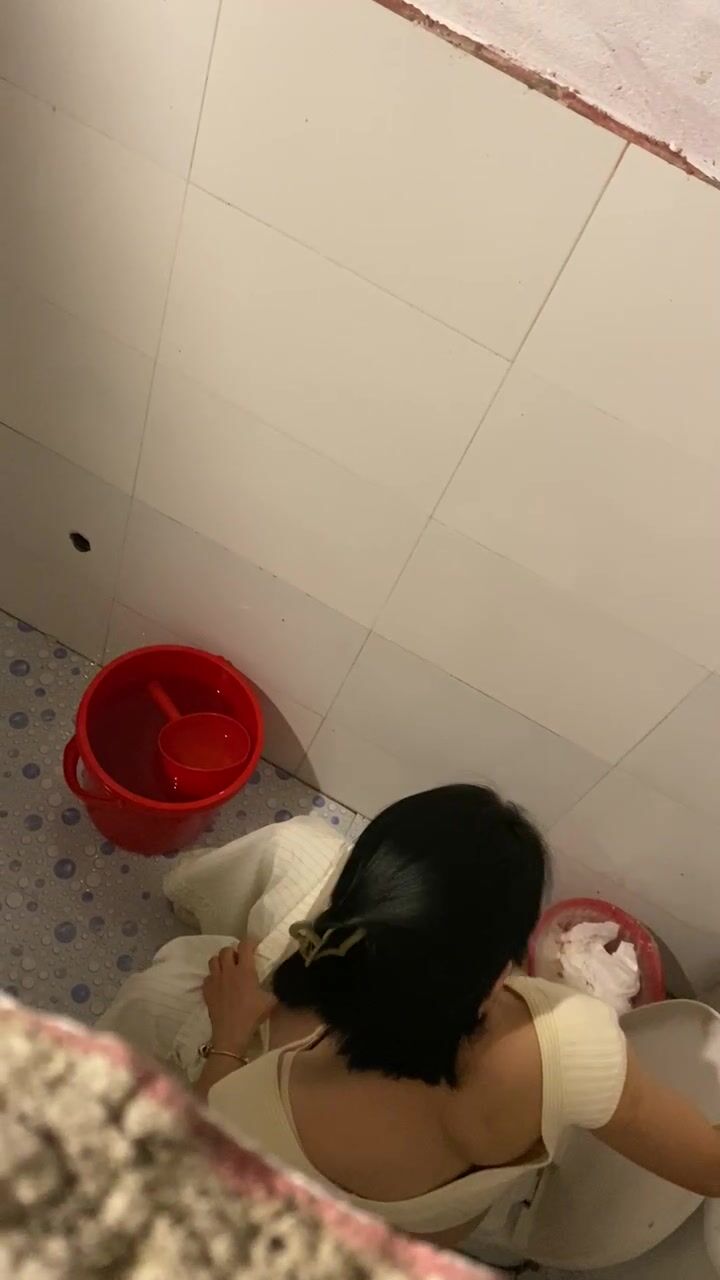 Lâu lâu làm tí