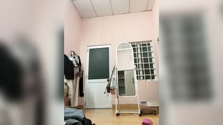 Em gái Bảo Nghi 2k1 mắc đái nhưng vẫn ráng móc lồn cho ae xem