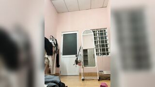 Em gái Bảo Nghi 2k1 mắc đái nhưng vẫn ráng móc lồn cho ae xem