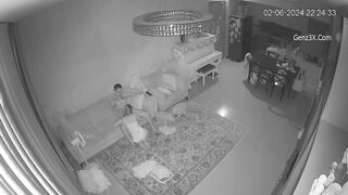 Clip Sex Hack Cam Vợ Chồng Làm Tình Trong Phòng Khách Cực Cháy