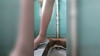Bé ka12 lồn múp thủ dâm