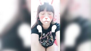 Em nữ sinh uốn éo khoe lồn cực ngon