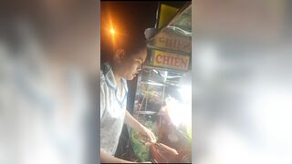 [ 2 ] | Quay lén cặp đùi của chị bán cá viên chiên | #1