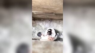 Cứ ra chơi là lại lén lút ra sau lớp học bú nhau