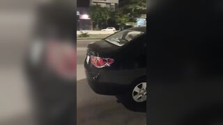 Địt em trong xe