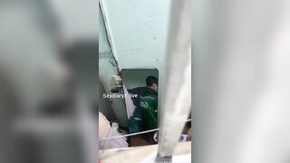 Quay lén vợ cho anh grab chơi khi chồng đi làm