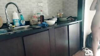 Clip Sex Đang Nấu Ăn Tự Nhiên Nứng Lồn Phải Thủ Dâm Gấp