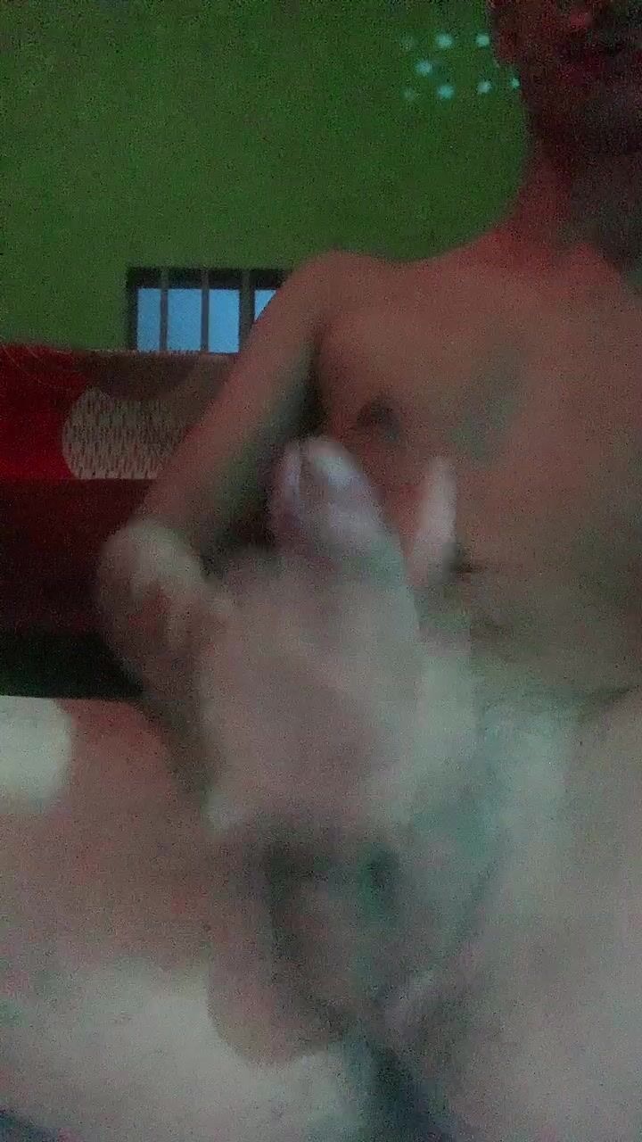 Nứggg