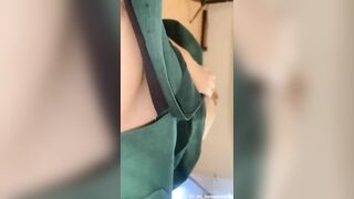 Được hôm đi tham quan lén sờ vú lồn cô bạn thân khi ngủ say🌚🌚