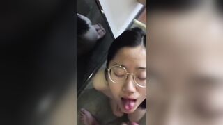 Kính cận mê tinh trùng, Cứ nhiều tinh là e bắt mấy thg cùng lớp xuất vào mồm mình