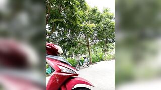 Cô giáo mầm non show hàng 18