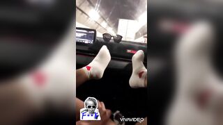 Đi trong đường hầm e gái lồn non nước bắn tung toé trên xe taxi