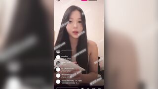 e gái khoe hàng lúc nứng 2