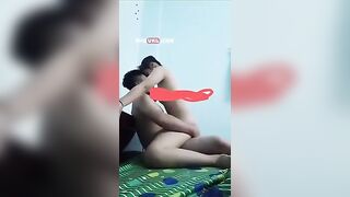 Bé Ly 2ka10 nghỉ học vào nhà nghỉ nhún nhảy cùng anh trai mưa
