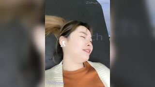 E gái triệt lông bướm sướng quán bắn nước luôn vào mặt y tá