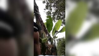 Cặp đôi học sinh đi dã ngoại nứng quá trốn ra ngoài địt nhau luôn kích thích sướng vl