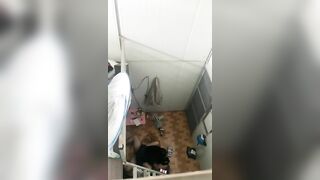 Bạn thân của người yêu ở trọ phòng kế bên dẫn bạn trai về